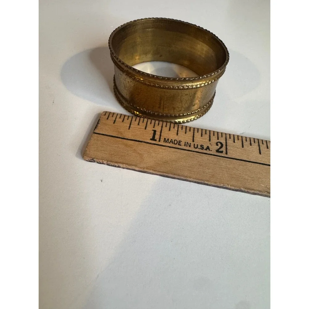 Vintage Brass Napkin Rings Set‎ of 4 Gold Tone Beaded Edge Classic Table Decor